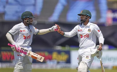 Tons from Mushfiqur and Litton take Bangladesh to a huge total in Mirpur