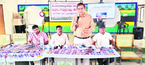 నాణ్యమైన విత్తనాలు అందించడమే లక్ష్యం