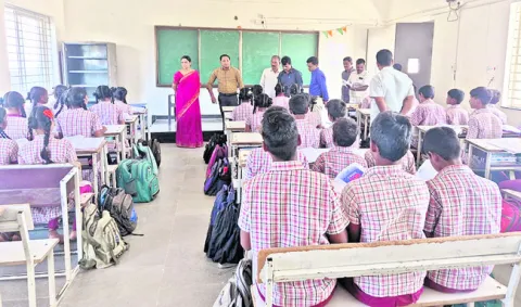 విద్యార్థుల భద్రతకు ప్రాధాన్యత ఇవ్వాలి 