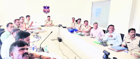 పెండింగ్‌ కేసుల పరిష్కారానికి చర్యలు 