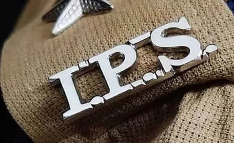 Massive IPS Transfers In Telangana