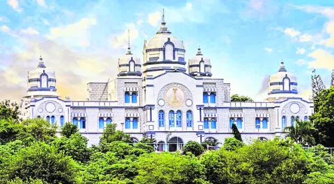 సాయి సన్నిధి.. జ్ఞాన పెన్నిధి 