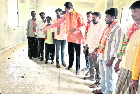 30 పడకల ఆస్పత్రి నిర్మాణం పూర్తి చేయాలి 