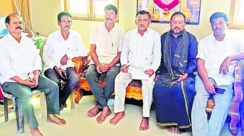 రైతుల లెక్కల్లో తేడాలెందుకు..? 