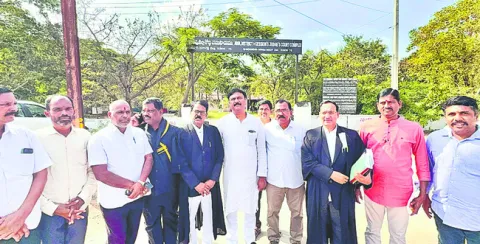 17 ఏళ్ల తర్వాత కేసు కొట్టివేత