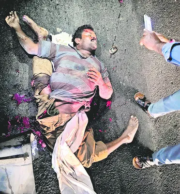 సిగరెట్‌ కోసం.. హోంగార్డుల డిష్యుం డిష్యుం! 
