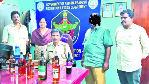 అక్రమ మద్యం విక్రయిస్తున్న వ్యక్తి అరెస్టు 