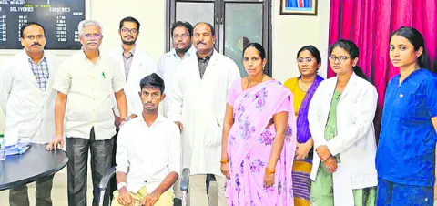 జీజీహెచ్‌లో అరుదైన స్వరపేటిక శస్త్ర చికిత్స 