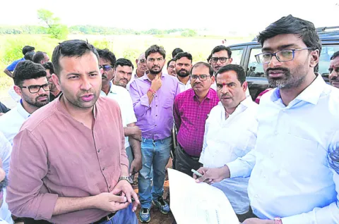 అప్రమత్తంగా ఉండండి 