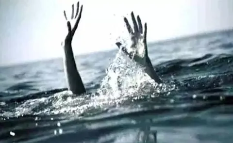 Two Youths Missing In Penna River Kadapa Ysr District