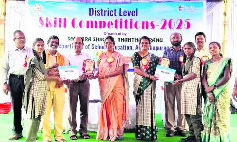 రాష్ట్రస్థాయికి తొమ్మిది నమూనాల ఎంపిక 