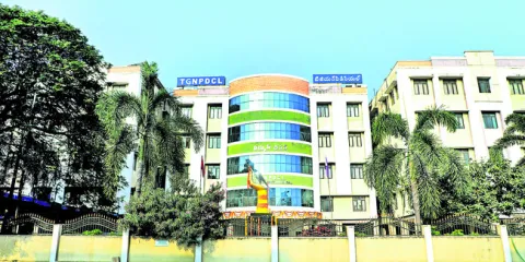 టీజీ ఎన్పీడీసీఎల్‌లో ఇన్‌చార్జ్‌ పదోన్నతి.. 