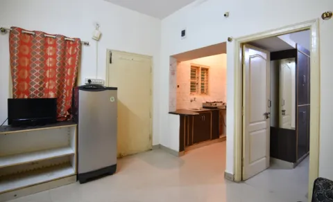 High rents and massive advance House Rent