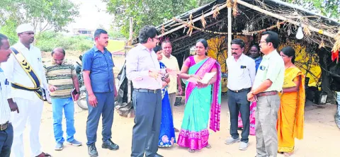 లారీలు రాకపోతే కాంట్రాక్టర్‌దే బాధ్యత