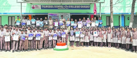 మత్తు వదలరా!