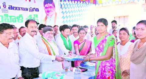 మహిళలను కోటీశ్వరులు చేయడమే లక్ష్యం