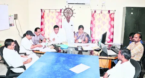 జీపీలలో మహిళా స్థానాలకు రిజర్వేషన్లు 