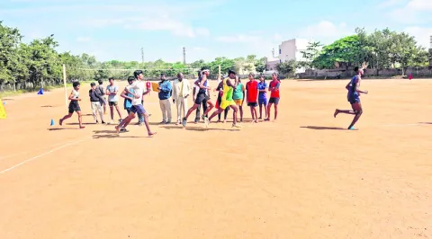 అథ్లెటిక్స్‌ పోటీల్లో సత్తా చాటాలి 