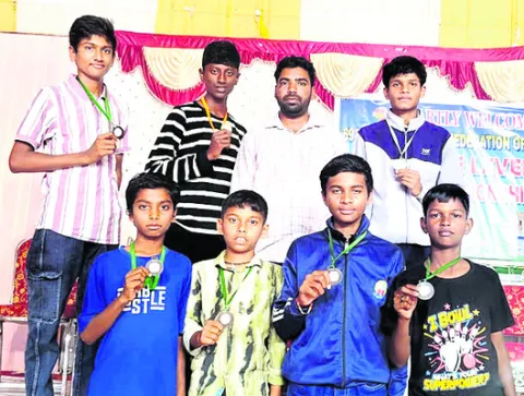 రాష్ట్రస్థాయి ఫెన్సింగ్‌  పోటీల్లో ప్రతిభ
