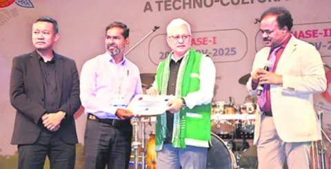 లోగో రూపకల్పనలో గోపీకి అవార్డు 