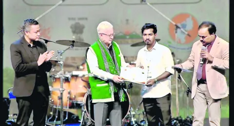 పోస్టర్‌ డిజైన్‌లో ప్రతిభ 