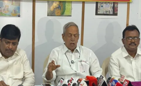 Cpm Madhu Fires On Chandrababu Over Privatization