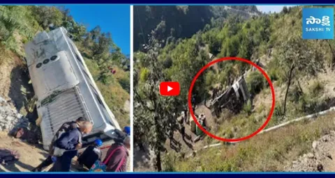  Bus Falls Into Gorge in Uttarakhand  1
