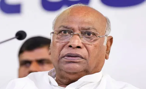 Party will take call on Karnataka leadership about Karnataka political crisis