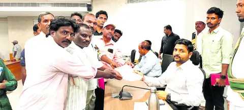 సమస్యలు పరిష్కరించాలని వినతి