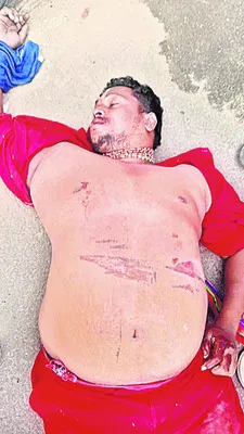 రోడ్డు ప్రమాదంలో  భవానీ భక్తుడి మృతి 
