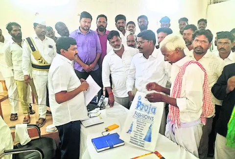 పంటలకు గిట్టుబాటు ధర కల్పించాలి 