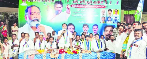 ప్రభుత్వమే మెడికల్‌ కాలేజీలు నిర్వహించాలి