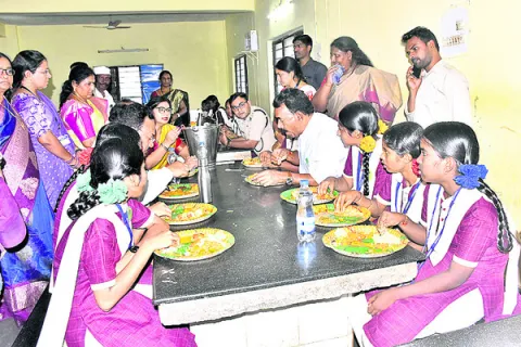 సాంకేతిక రంగాల్లో రాణించాలి
