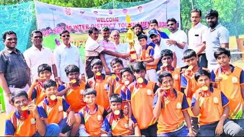 ముగిసిన రాష్ట్రస్థాయి సాఫ్ట్‌బాల్‌ పోటీలు