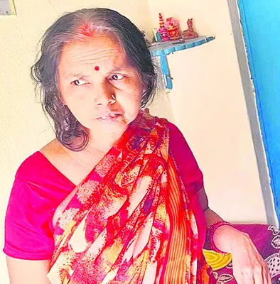 మభ్యపెట్టి.. నగలతో ఉడాయించి..