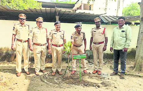 ప్రజాహితమే పోలీసుల లక్ష్యం 