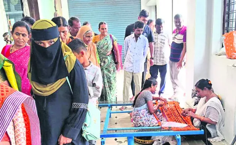 పోచంపల్లికి కర్ణాటక చేనేత కార్మికులు