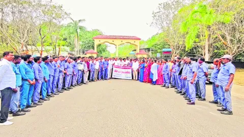 ఆర్టిజన్‌ కార్మికులను రెగ్యులరైజ్‌ చేయాలి