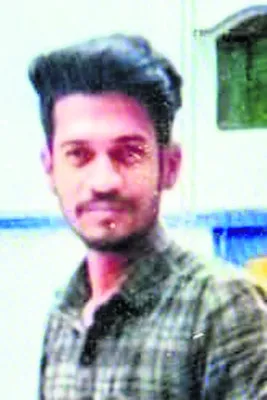 అనుమానాస్పద స్థితిలో వలస కూలీ మృతి 
