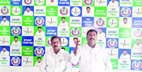 పేద విద్యార్థులపై ఎందుకంత కక్ష? 