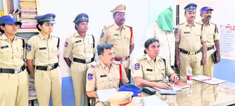 భార్యను హతమార్చిన భర్త అరెస్ట్‌
