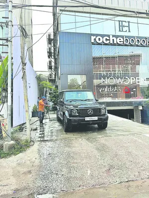 తాగునీరు వృథా చేసినందుకు రూ. 10 వేలు  జరిమానా