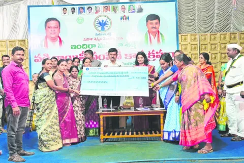 రూ.63 లక్షలు వడ్డీలేని రుణాలు