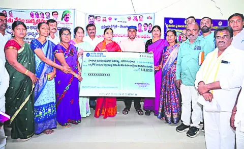 రుణపరిమితి రూ.20 లక్షలకు పెంచాలి