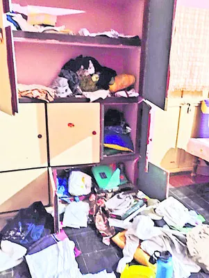 అక్కిరెడ్డిగూడెంలో భారీ చోరీ 