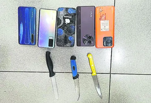 డామిట్‌.. కథ అడ్డం తిరిగింది..