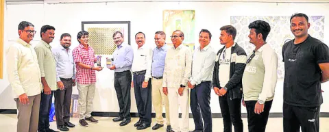 ముంబైలో చిత్రకళా ప్రదర్శన