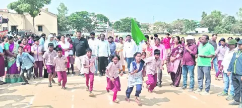 దివ్యాంగులు క్రీడల్లోనూ రాణించాలి 