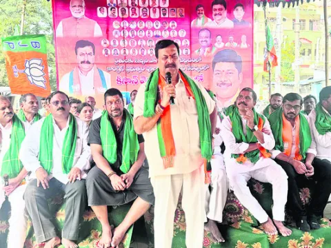 ‘రైతుల ఆవేదనను పట్టించుకోని ప్రభుత్వం’