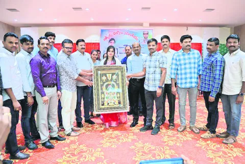 ఏఎస్పీ మౌనికకు ఆత్మీయ వీడ్కోలు